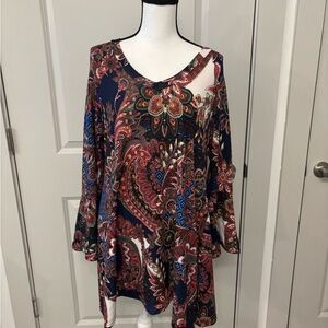 WinWin colorful floral flare bottom tunic blouse size L-XL